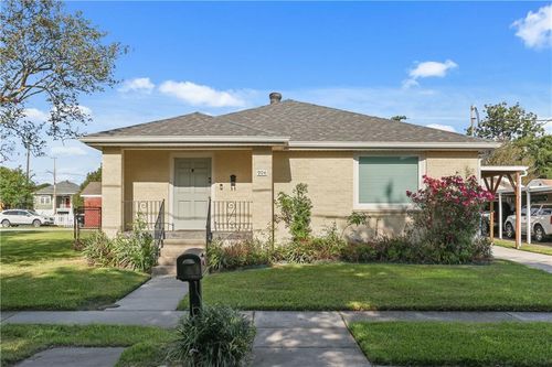 904 Lebeau St, Arabi, LA, 70032-1536 | Card Image