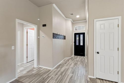 713 Cactus Ct, Yukon, OK, 73099-6816 | Card Image