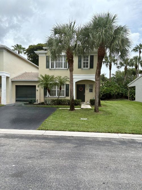 9521-9521 Stanley Ln, Tamarac, FL, 33321-6360 | Card Image