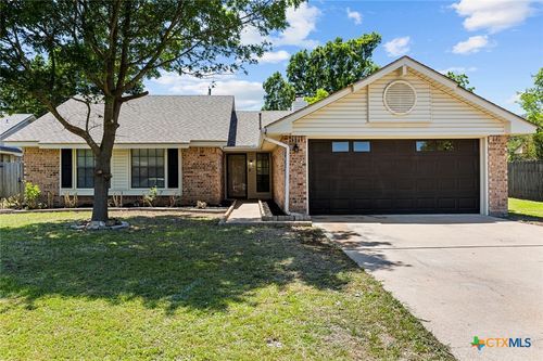 2105 Ruidoso Dr, Waco, TX, 76712-8478 | Card Image