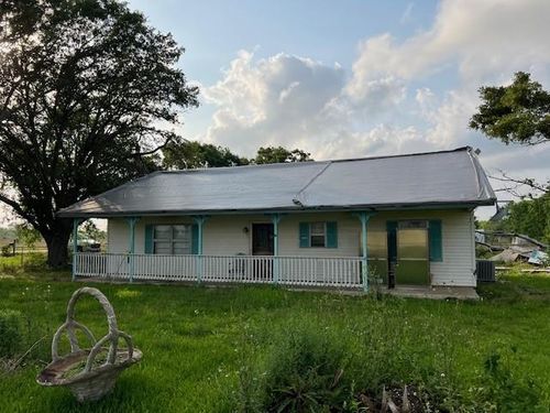 7920 County Road 172, Alvin, TX, 77511-6256 | Card Image