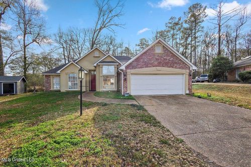 73 Dianne Cv, Byram, MS, 39272-5765 | Card Image