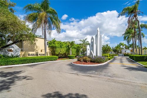 5-3-4500 Sw 68th Court Cir, Miami, FL, 33155-6810 | Card Image