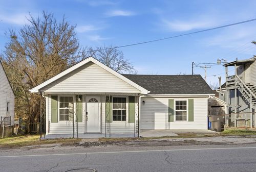 357 E Washington St, Winchester, KY, 40391-2163 | Card Image