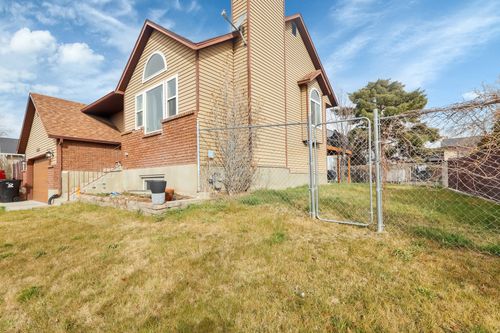 5890 W Swanbridge Dr, Kearns, UT, 84118-8218 | Card Image
