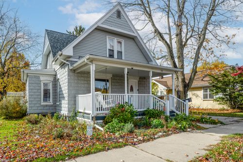 537 N Main St, Berrien Springs, MI, 49103-1049 | Card Image