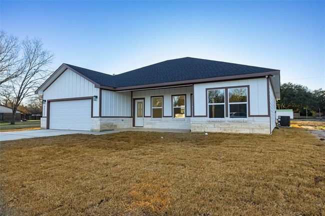 20733 Emerald St, House other with 4 bedrooms, 2 bathrooms and null parking in Prairie View TX | Image 20
