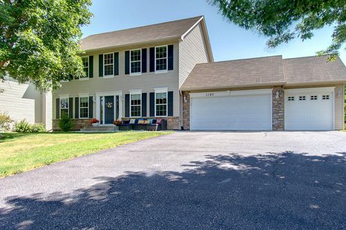 1107 Park Ct Se, New Prague, MN, 56071-2501 | Card Image