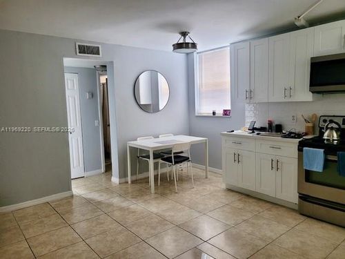 apt-318-1801 S Treasure Dr, North Bay Village, FL, 33141-4556 | Card Image