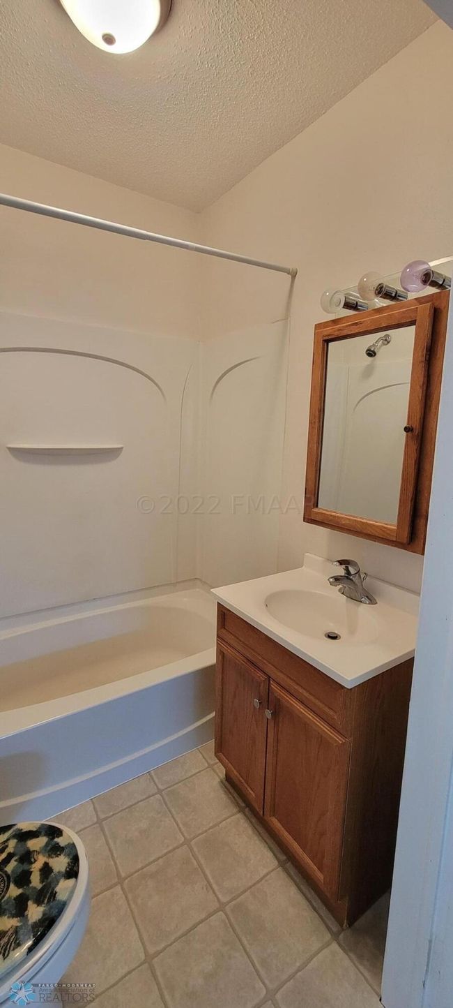 Bathroom | Image 6