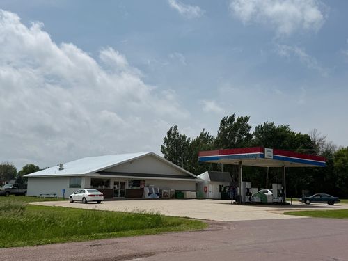 216 County Road 17 E, Comfrey, MN, 56019-1157 | Card Image