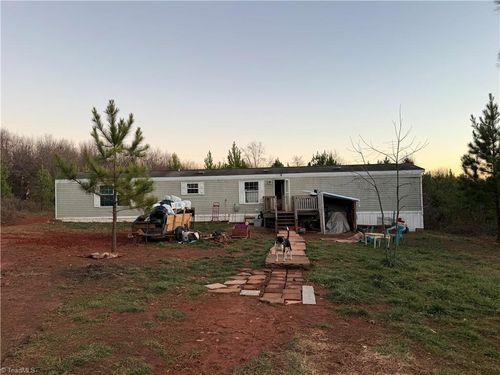 850 Eagle Mills Rd, Hamptonville, NC, 27020-7264 | Card Image