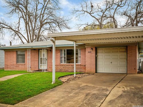 4630 Seabreeze Dr, San Antonio, TX, 78220-4726 | Card Image
