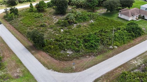 911 Martha Ave S, Lehigh Acres, FL, 33974-7579 | Card Image