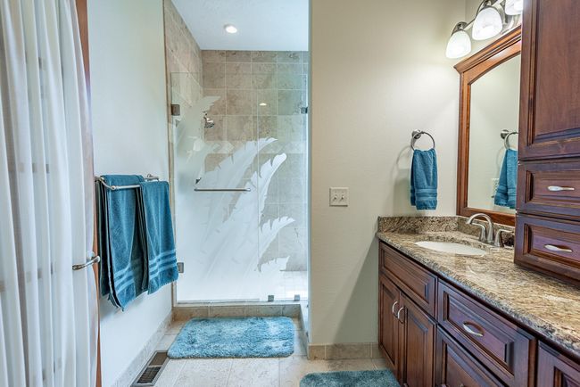Shower Entry | Image 26