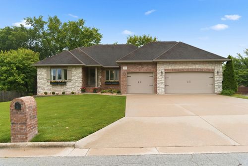 3906 E Eastmoor St, Springfield, MO, 65809-2913 | Card Image