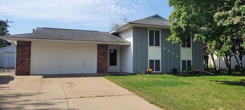 8496 Harkness Rd S, Cottage Grove, MN, 55016-3174 | Card Image