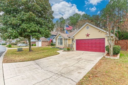 1905 Mistral Ln W, Fort Walton Beach, FL, 32547-7020 | Card Image