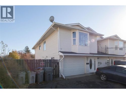 883 Evergreen Pl, Kamloops, BC, V2B5M7 | Card Image