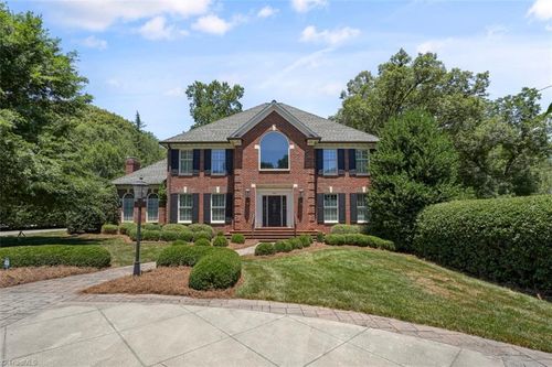 2515 Country Club Road, Winston Salem, NC, 27104 | Card Image