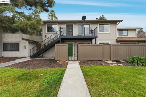 235 Famoso Plz, Union City, CA, 94587-3745 | Card Image