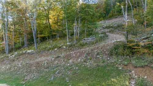 ES 77 Red Robin Road, Banner Elk, NC, 28604 | Card Image