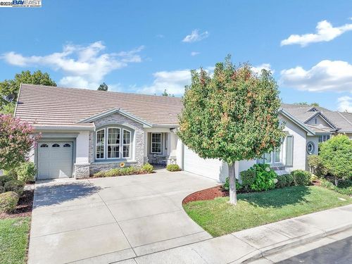 740 Richardson Dr, Brentwood, CA, 94513-6461 | Card Image