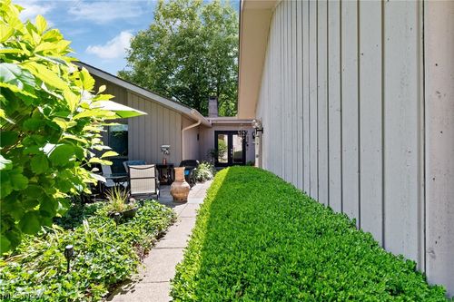 38-731 Creekside Drive, Aurora, OH, 44202 | Card Image