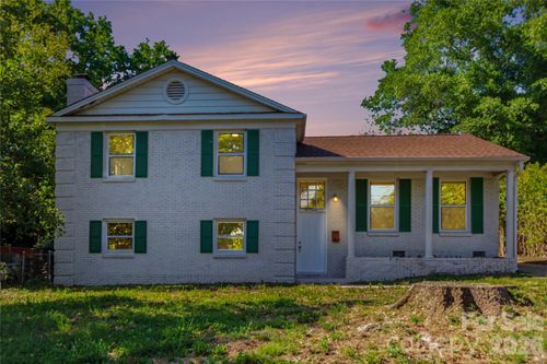 5439 Kerry Ln, Charlotte, NC, 28215-2245 | Card Image