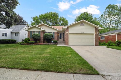 25134 Ann Arbor Trl, Dearborn Heights, MI, 48127-1241 | Card Image