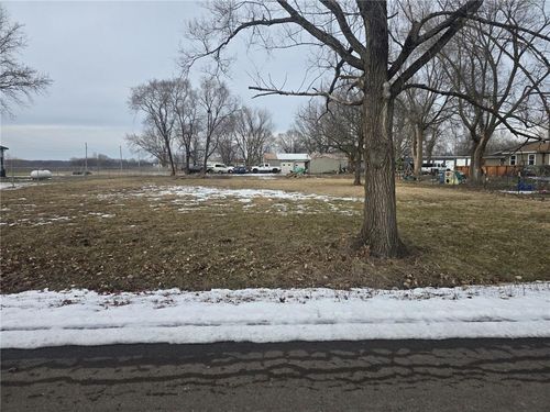 725 Pearl St, East Lynne, MO, 64743-1044 | Card Image