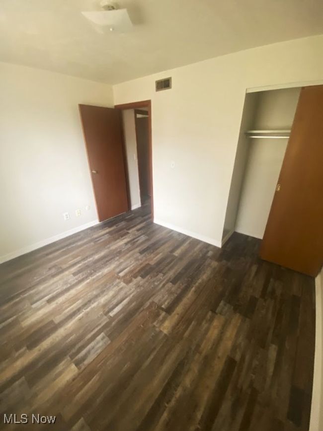 200 W 36 Th St, Condo with 2 bedrooms, 1 bathrooms and null parking in Shadyside OH | Image 6