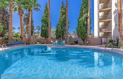 2f-425 W Paseo Redondo, Tucson, AZ, 85701 | Card Image