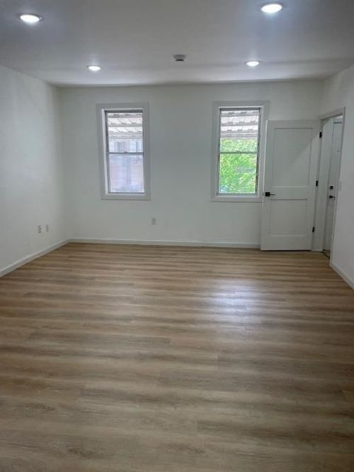 2-20 Rock St, Jersey City, NJ, 07306-1908 | Card Image