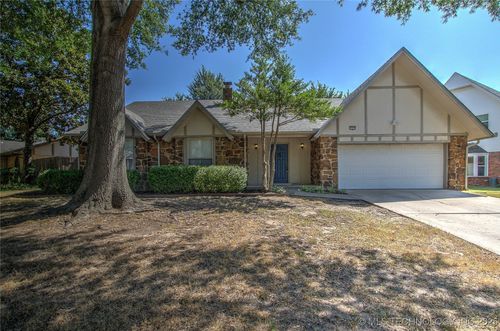 7729 S 70th East Ave, Tulsa, OK, 74133-7804 | Card Image