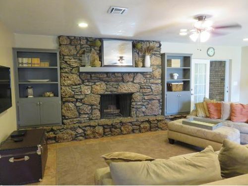 817 Cambridge Dr, Altus, OK, 73521-4703 | Card Image