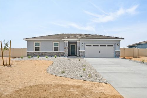 14896 Desert Lily Ct, Apple Valley, CA, 92307-4120 | Card Image