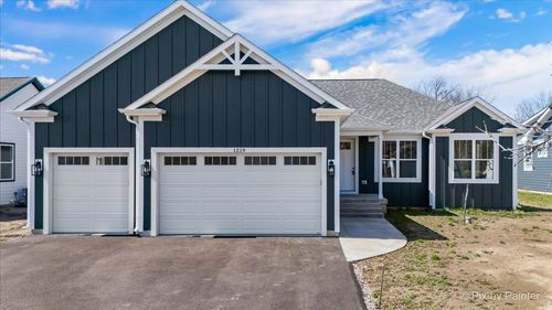 1219 Noble Dr, Port Barrington, IL, 60010-7063 | Card Image