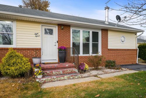 815 Rutherford St, STAUNTON, VA, 24401-5048 | Card Image