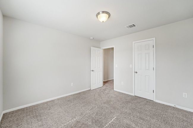 Guest Bedroom 1 | Image 17