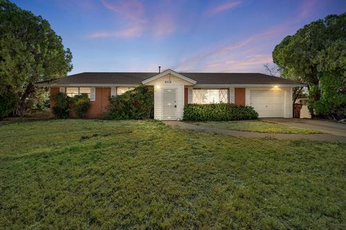 2512 Lynn Dr, Big Spring, TX, 79720-6130 | Card Image