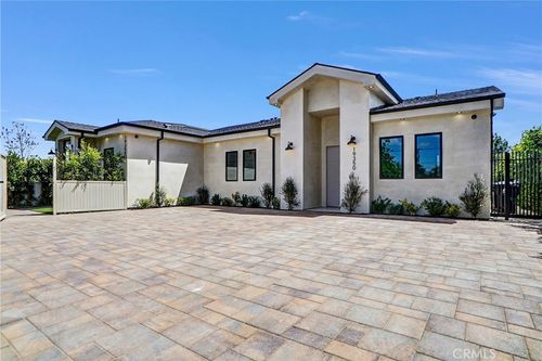 19350 Lanark St, Reseda, CA, 91335-1012 | Card Image