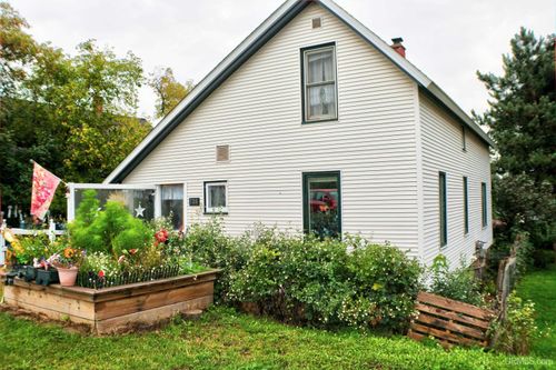 726 N Lincoln Drive, Hancock, MI, 49930 | Card Image