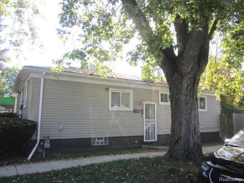 19651 Lyndon St, Detroit, MI, 48223-2143 | Card Image