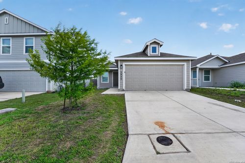 5933 Antonio Pl, Seguin, TX, 78155-3253 | Card Image