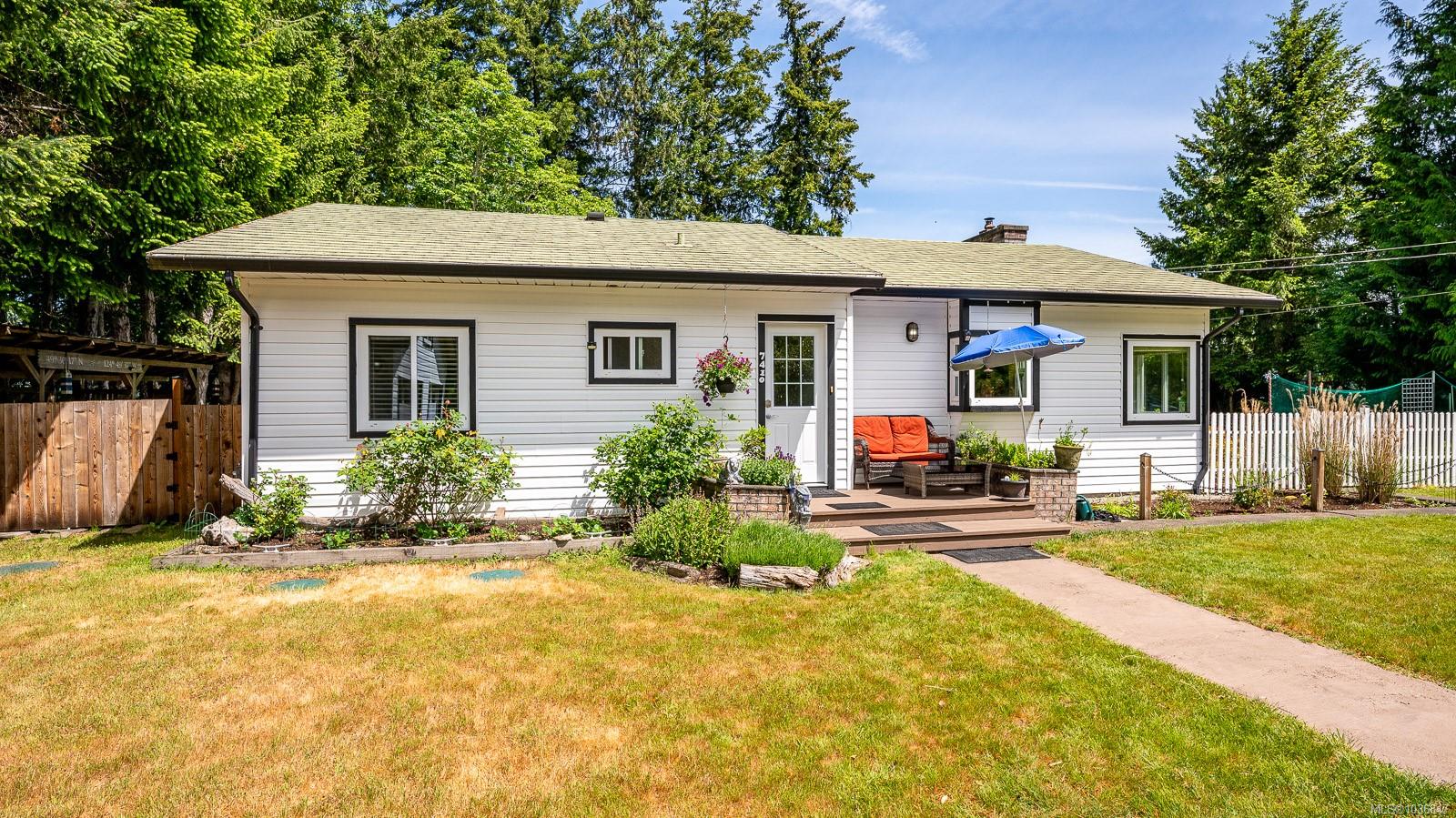 Residential in Fanny Bay 3