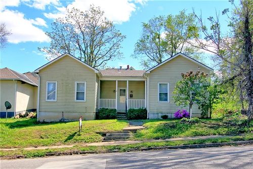 1024 Lincoln Street, St Joseph, MO, 64501 | Card Image