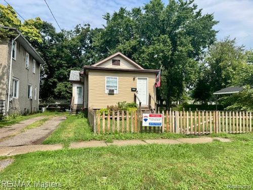 606 Church St, Monroe, MI, 48161-1115 | Card Image