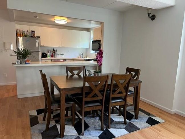 Dining area | Image 6