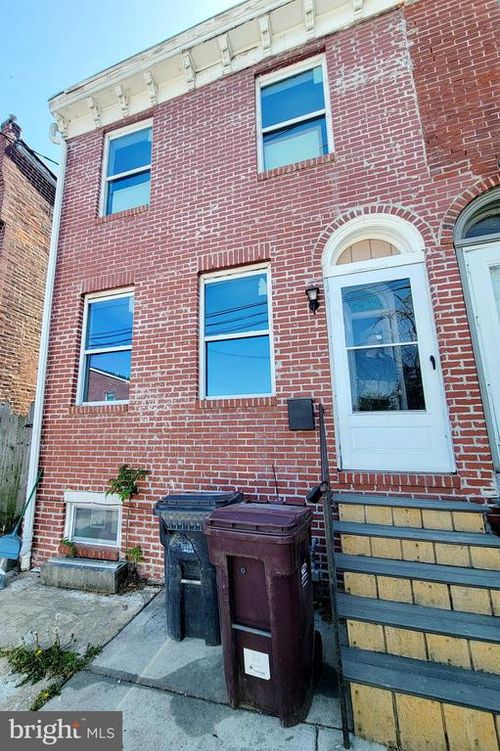 210 E 14th St, WILMINGTON, DE, 19801-3212 | Card Image